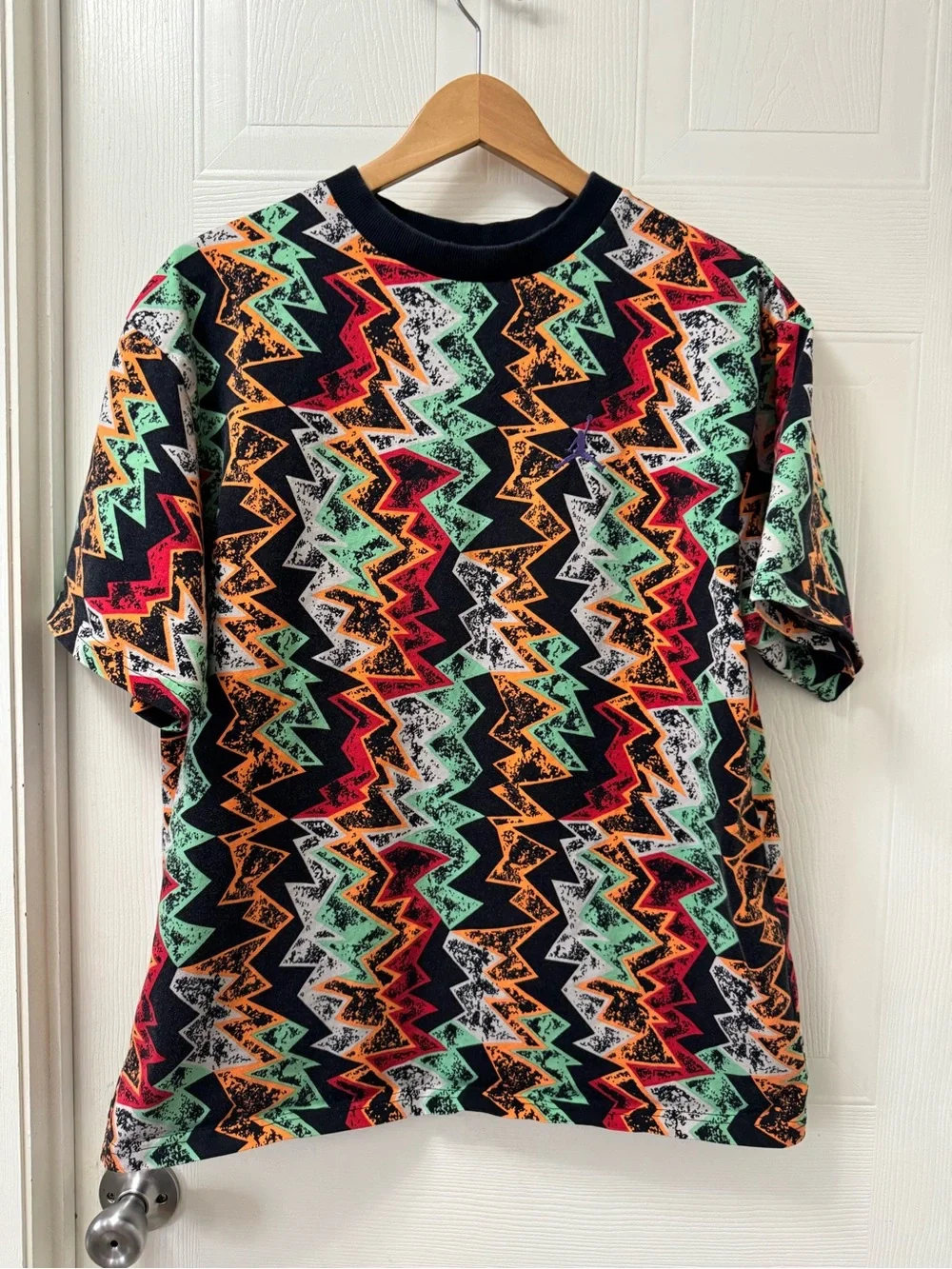 Jordan Short-Sleeve Zigzag Tee in Black, Red, Orange & Green